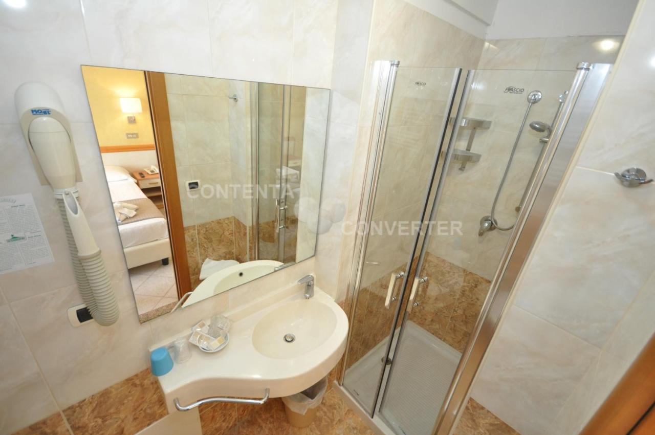Hotel Adriatic&Beauty Rimini Bagian luar foto