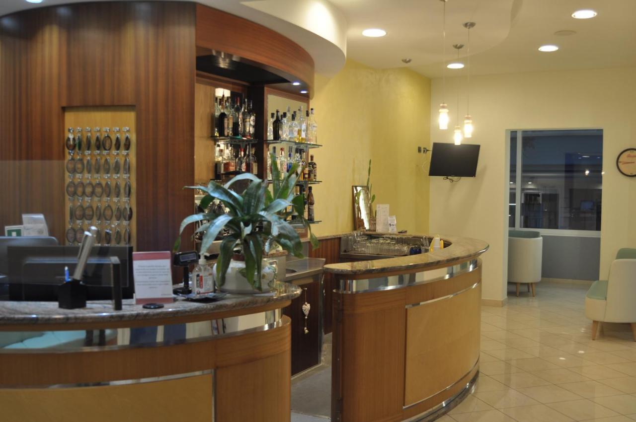 Hotel Adriatic&Beauty Rimini Bagian luar foto