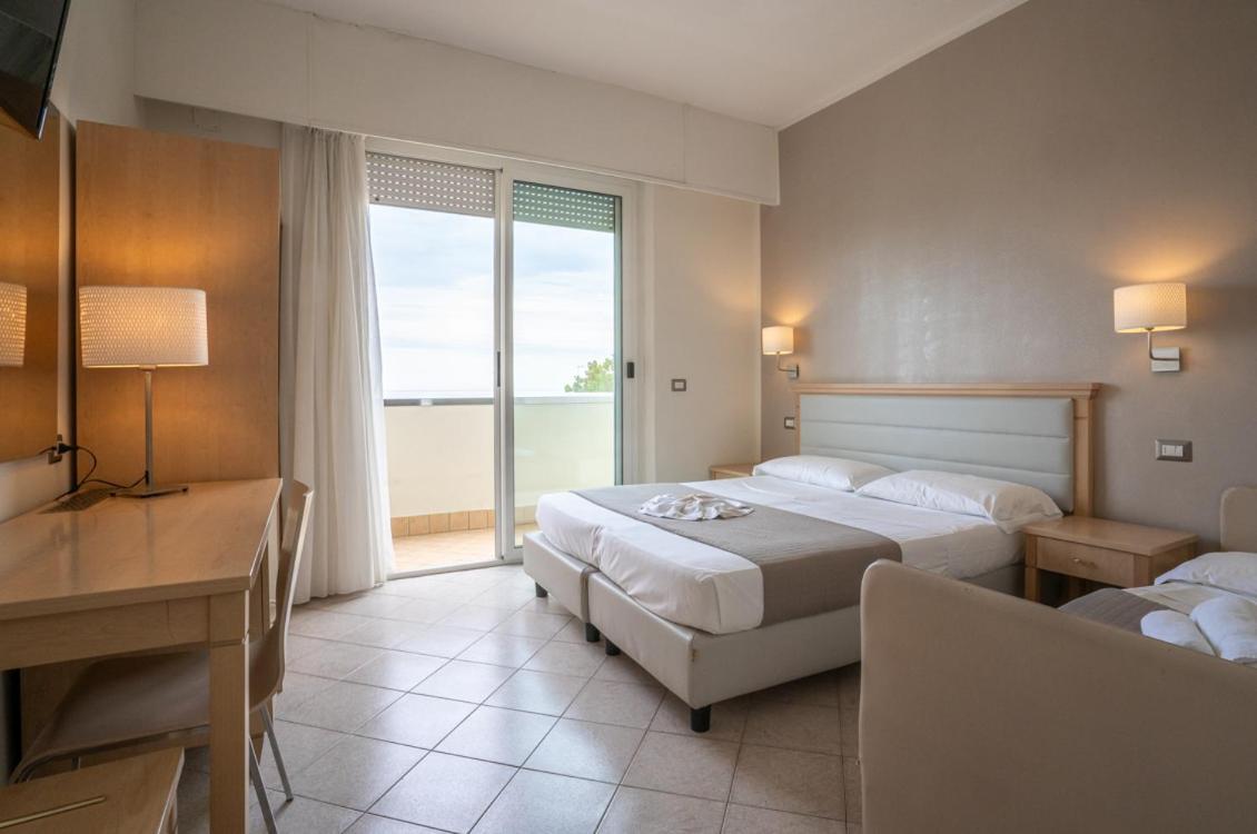 Hotel Adriatic&Beauty Rimini Bagian luar foto