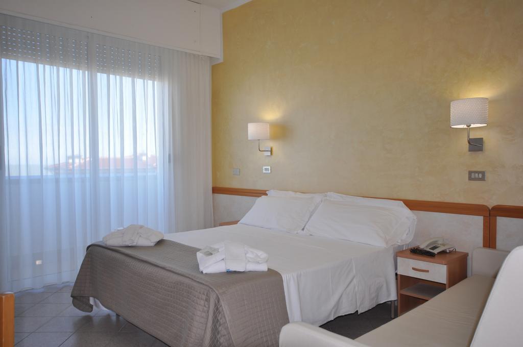 Hotel Adriatic&Beauty Rimini Bagian luar foto